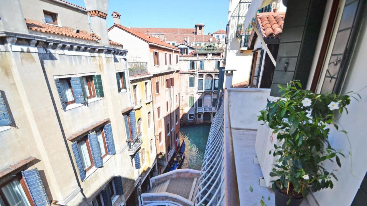 Ai Bareteri Luxury Canal View Venezia Esterno foto